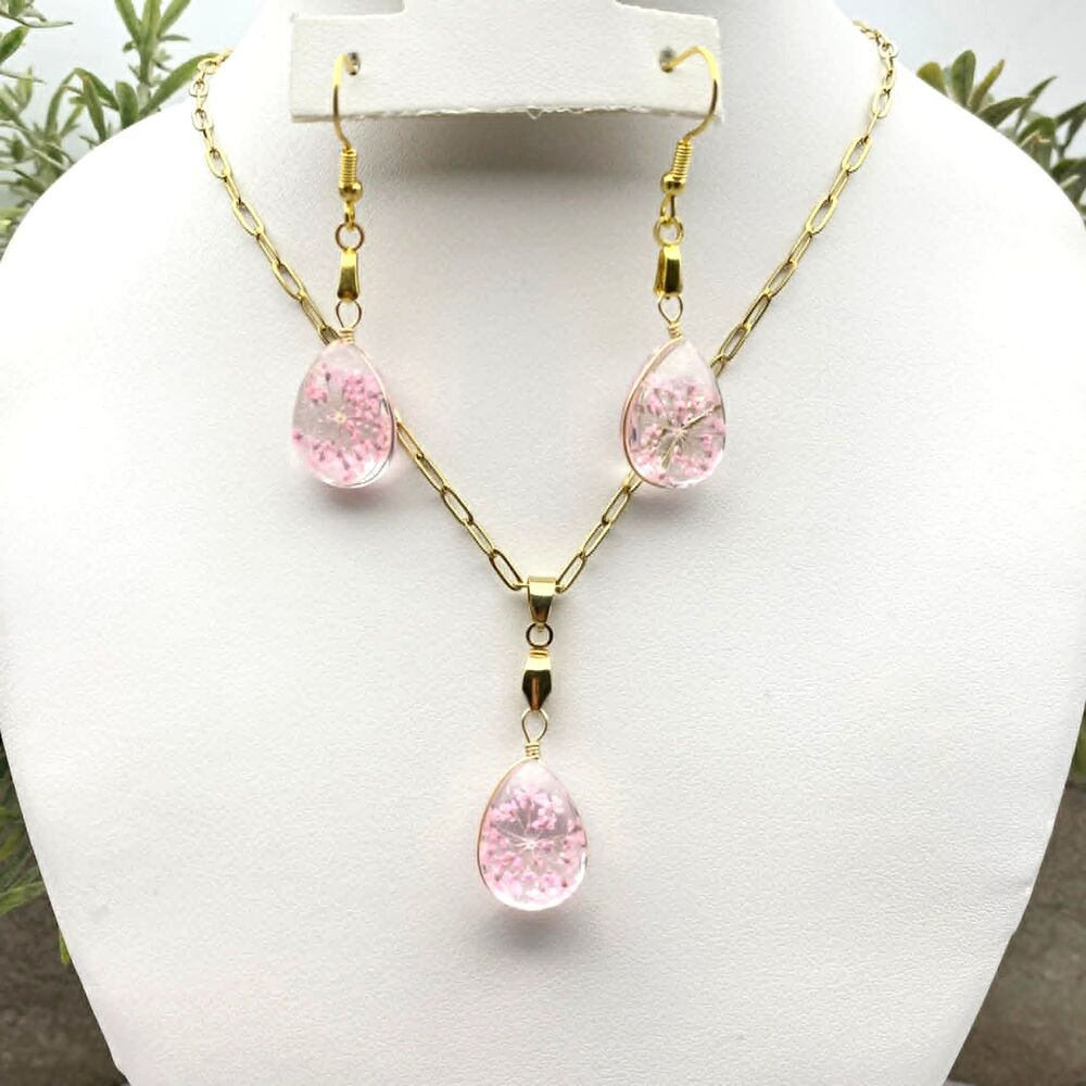 Pink Dried Flower Teardrop Resin Jewelry Set Gold Tone Necklace & Earrings - Picture 2 of 4
